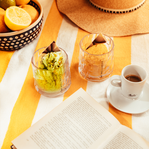 Süßer Sommergenuss bei MyWellness – zwei Eissorten, Mango oder Pistazie und ein gutes Buch für den perfekten Urlaubsmoment